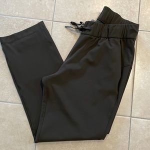 Lululemon cropped pants